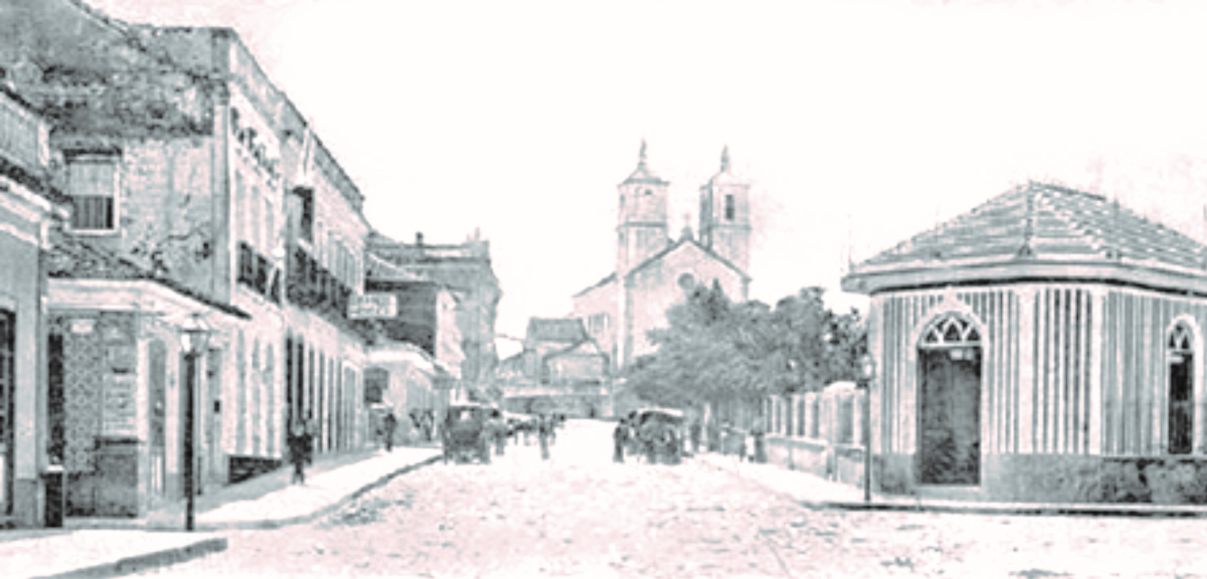 Figura 2: Cartão postal da cidade com vista em direção ao norte da Praça XV datada em 1907. Fonte: VEIGA, 2010, p. 384. 